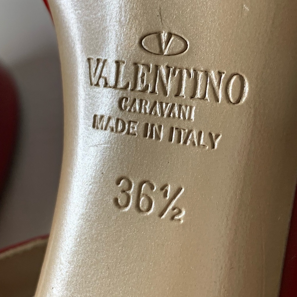 Valentino Garavani patent bow ankle strap heels - Picture 6 of 9